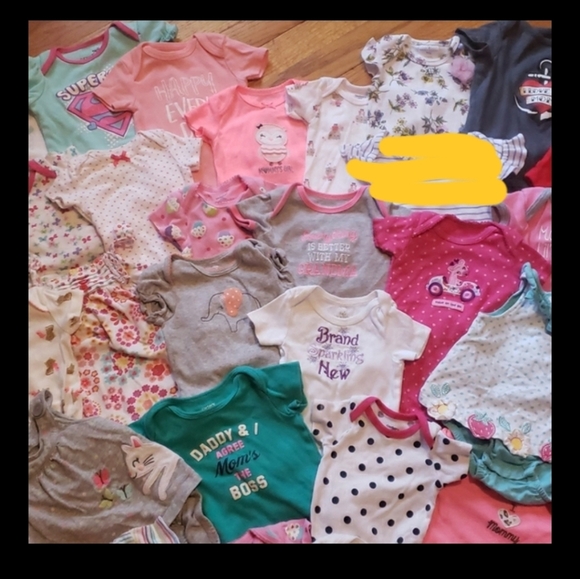 Bundle of 37 babygirl onesies, size 0-3MO - Picture 5 of 8